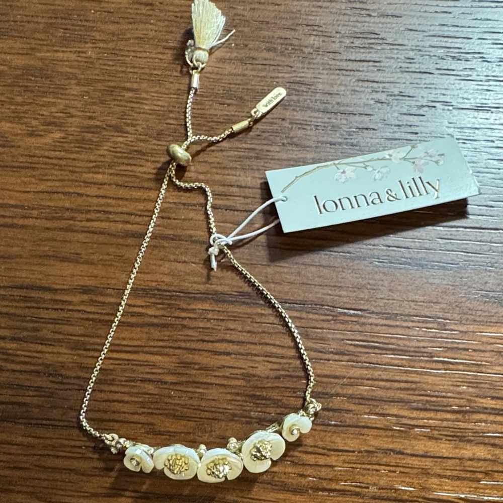 Lonna & Lilly Gold tone and White shell-like Bracelet